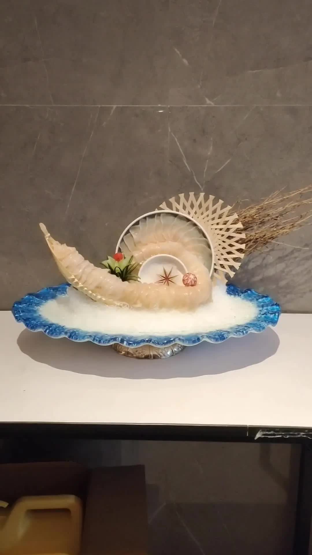 刺身摆盘教程《冰镇象拔蚌》来个全网最简单的摆法,听说越简单,越粗暴