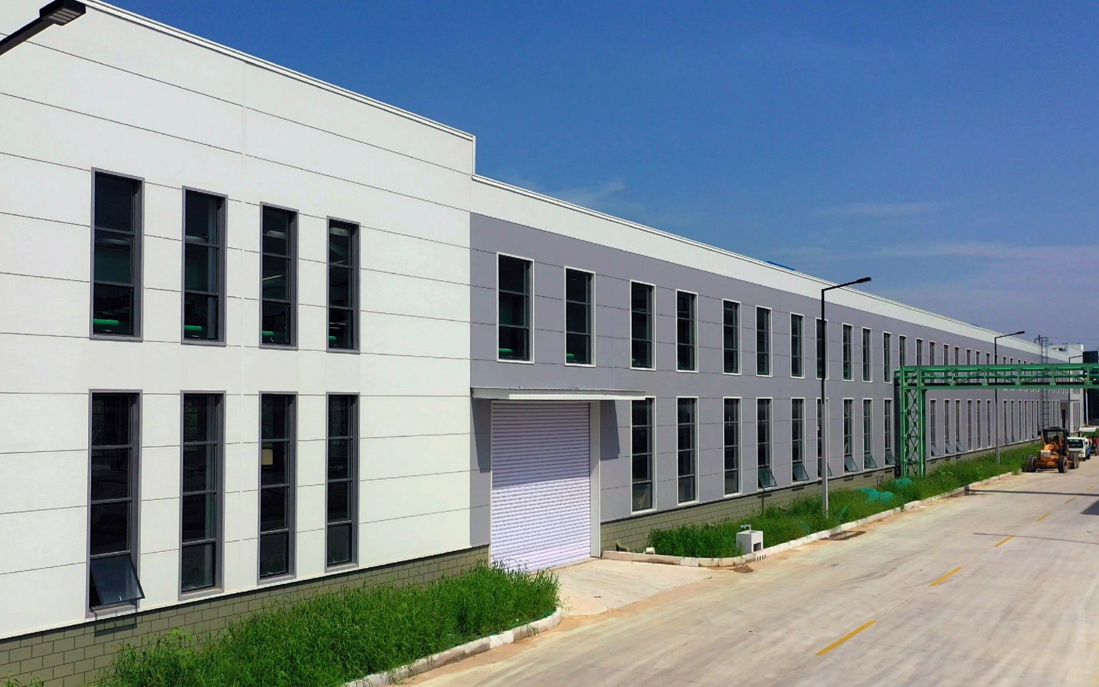 鸿星科技 金属岩棉夹芯板外墙案例之乾钢科技产业园