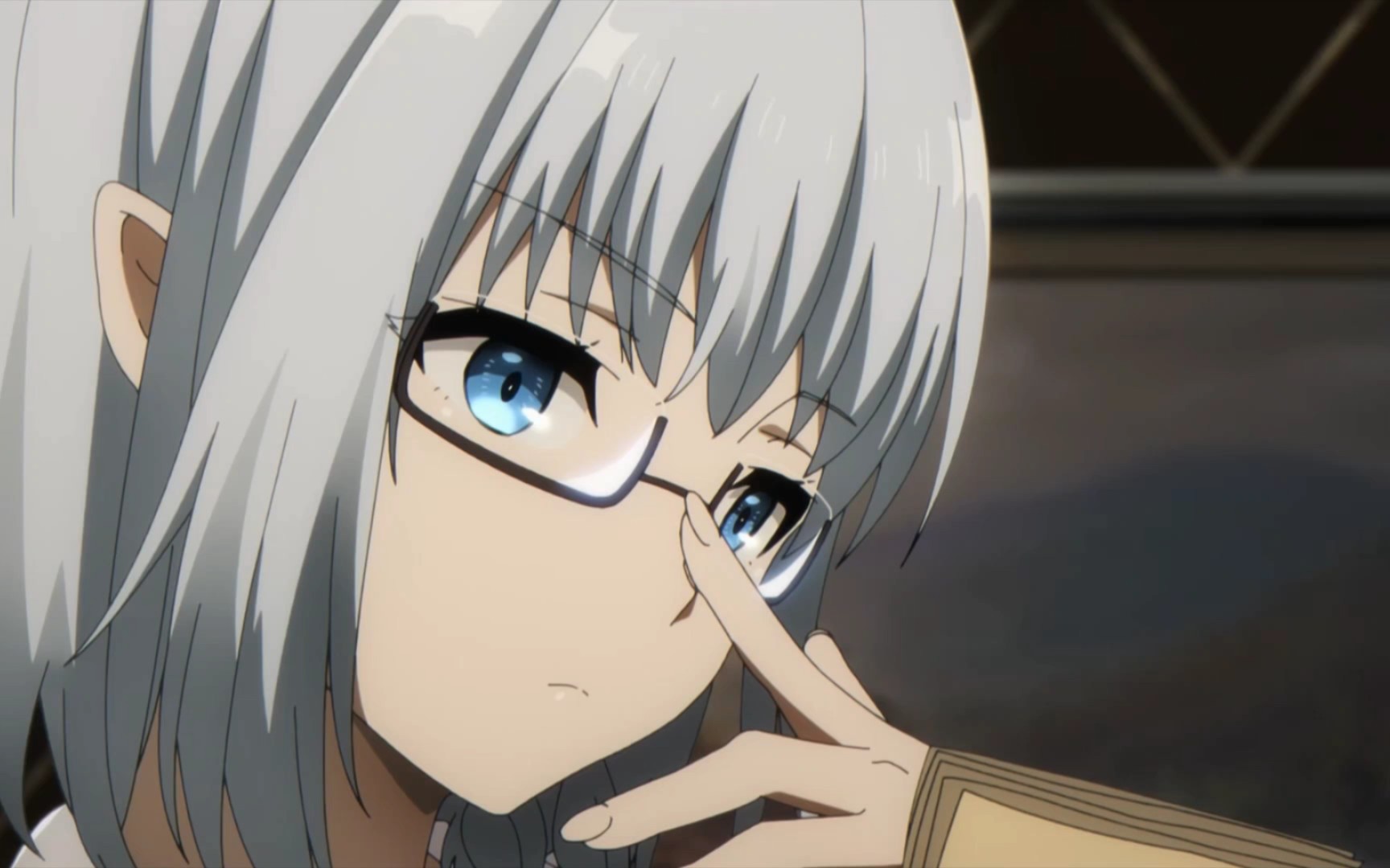 贝塔属性叠满的女人