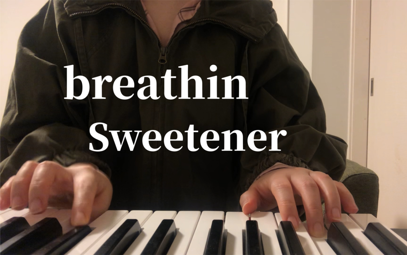 [图]翻唱 呼吸鸡 breathin - Sweetener Ariana Grande