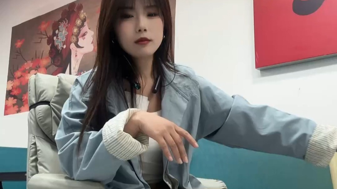 已转码2025-04-02 20-09-35_婚车小姐姐好想瘦