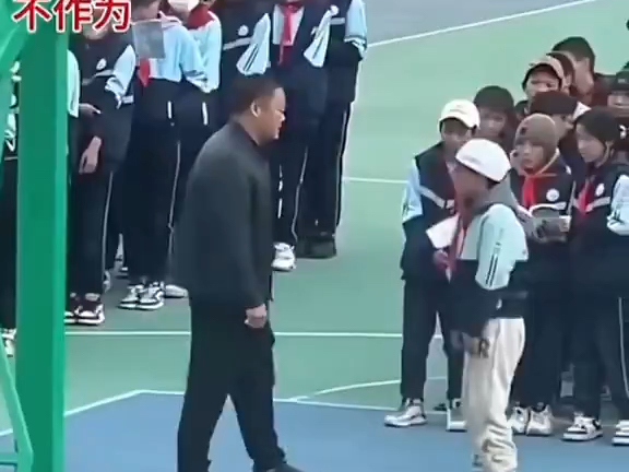 校长操作暴打小学生哔哩哔哩bilibili