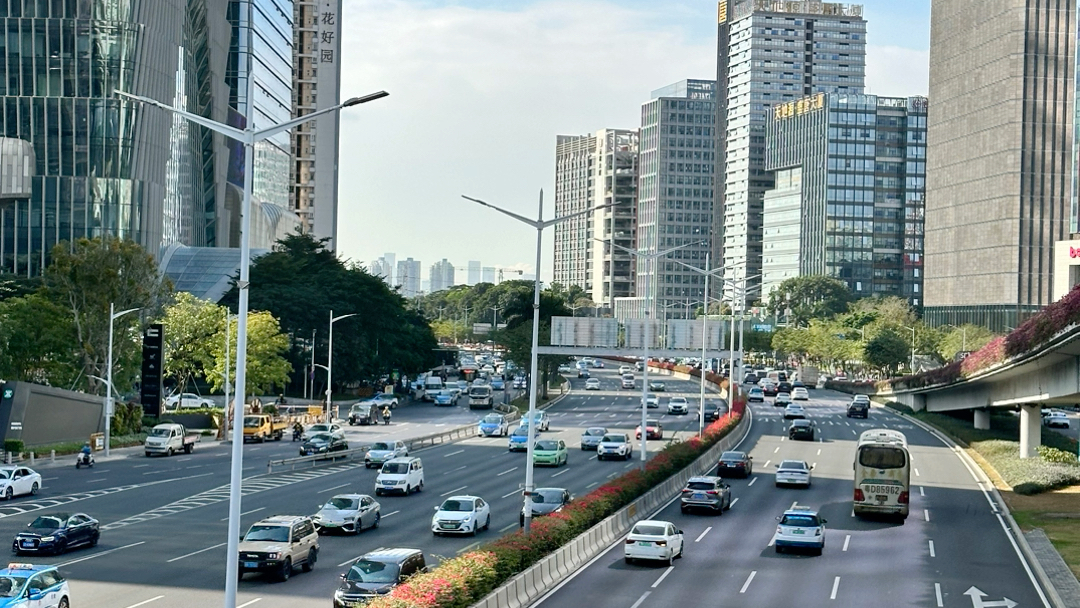 深圳街景,29度穿短袖的12月