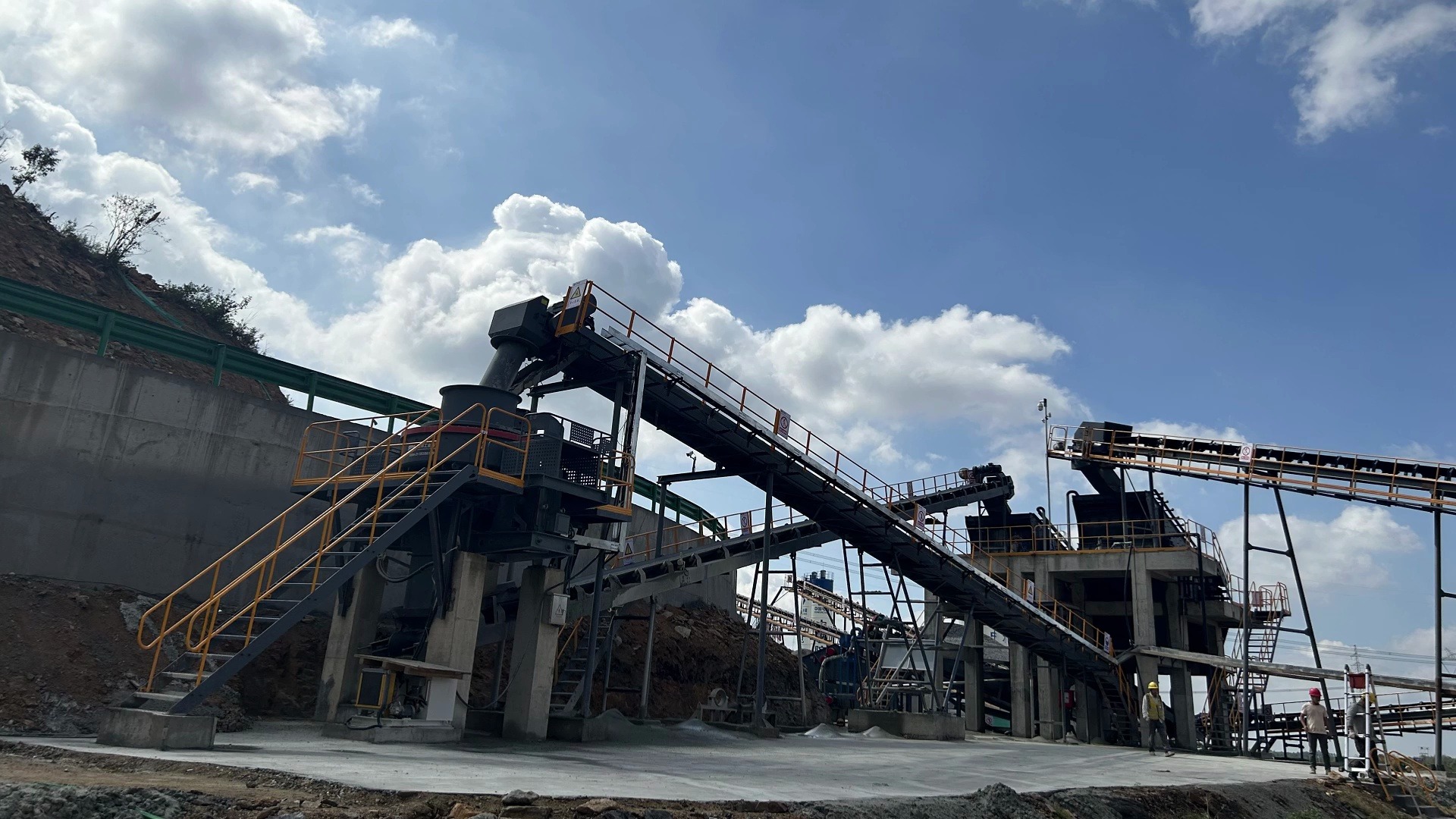 现场直击——甘肃某地制砂生产线实拍