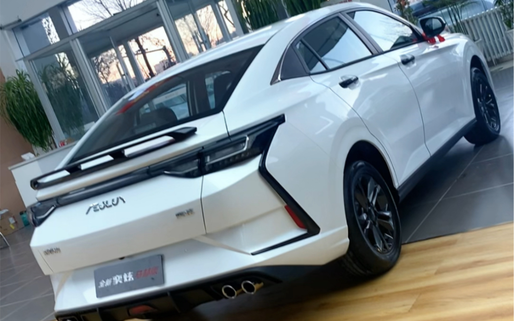 东风风神奕炫马赫版,新车交不停