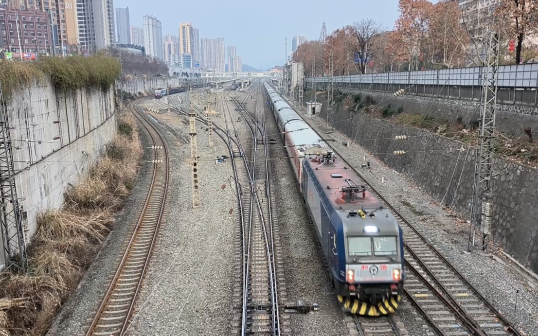 【襄渝铁路】原k819携红皮25g限时回归·实拍成局重段hxd3c-0350牵引