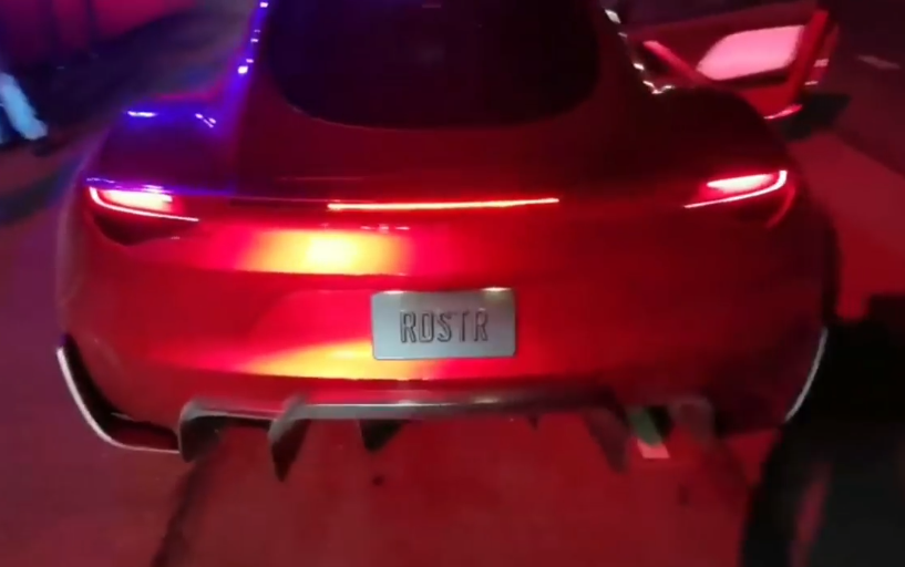 1.9秒！新特斯拉 超极超极跑车 测试和加速