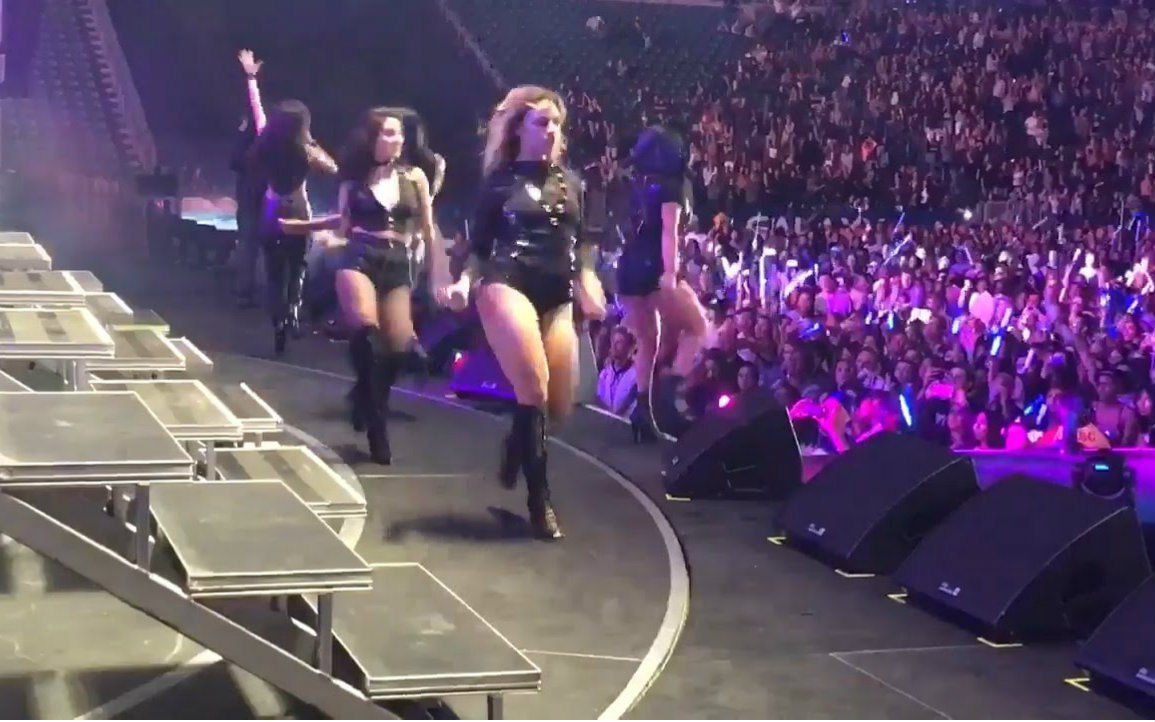 [图]【Fifth Harmony】Worth It Live at Wango Tango 2016