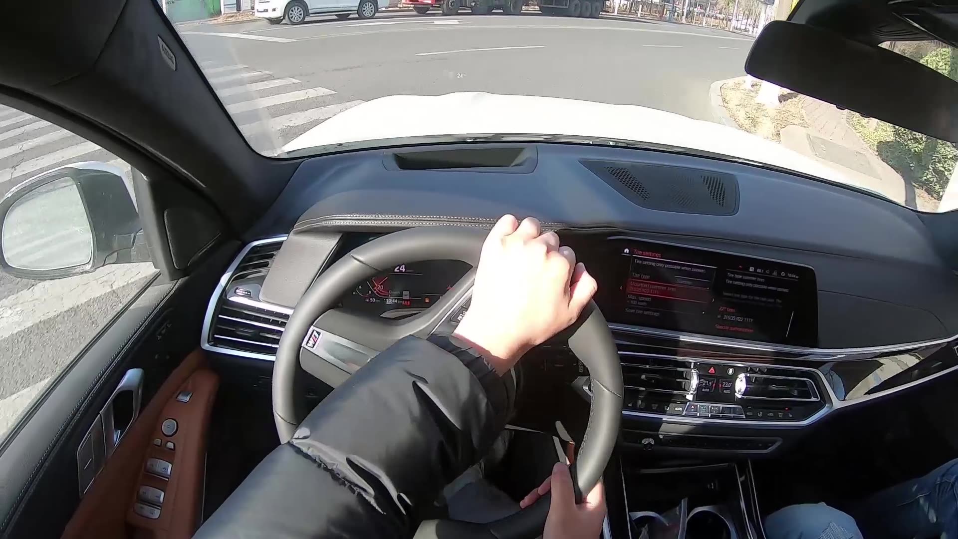 宝马x7第一视角,带你开x7 | 平行进口车手册50期