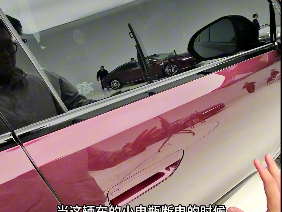问界M8的车门设计了冗余电源和机械开关