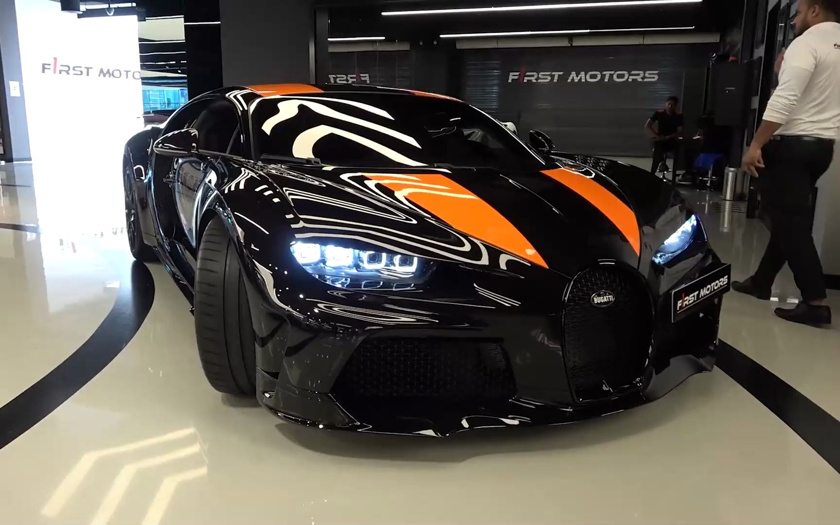 有史以来最快的超级跑车 布加迪chiron super sport 300