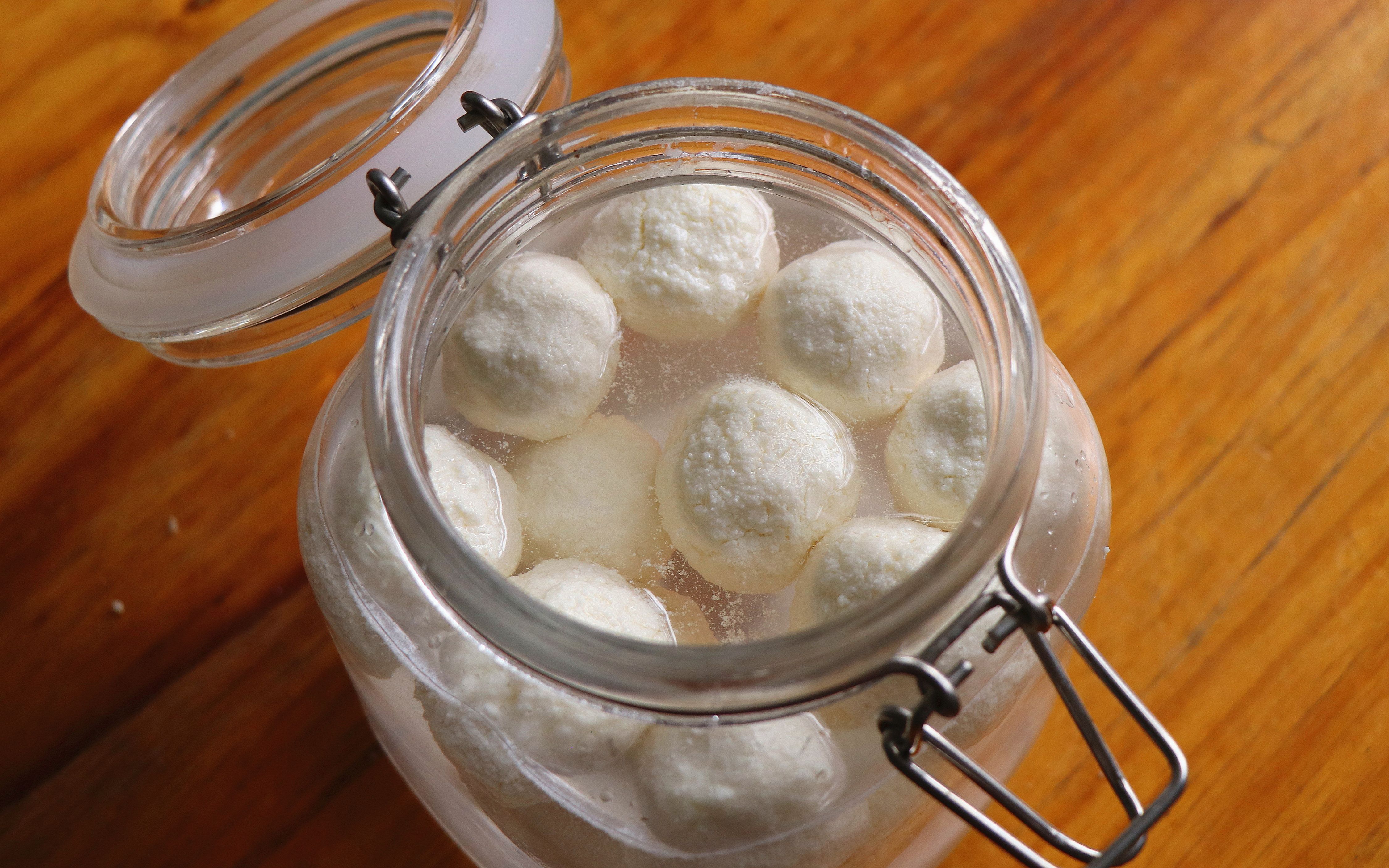 咸牛奶粒家里牛奶多的可以试试做咸牛奶粒简单营养还能补充体力