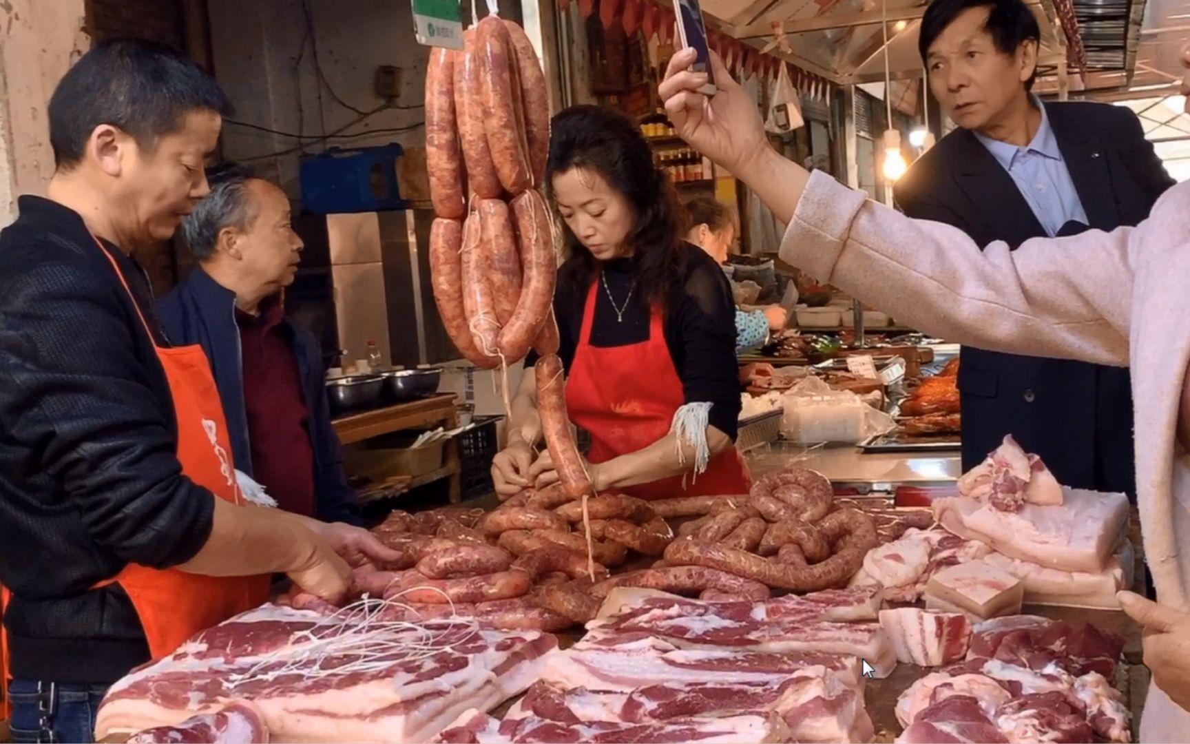 四川资阳猪肉大降价,好多人买来灌香肠,这个价格你能接受吗哔哩哔哩bilibili