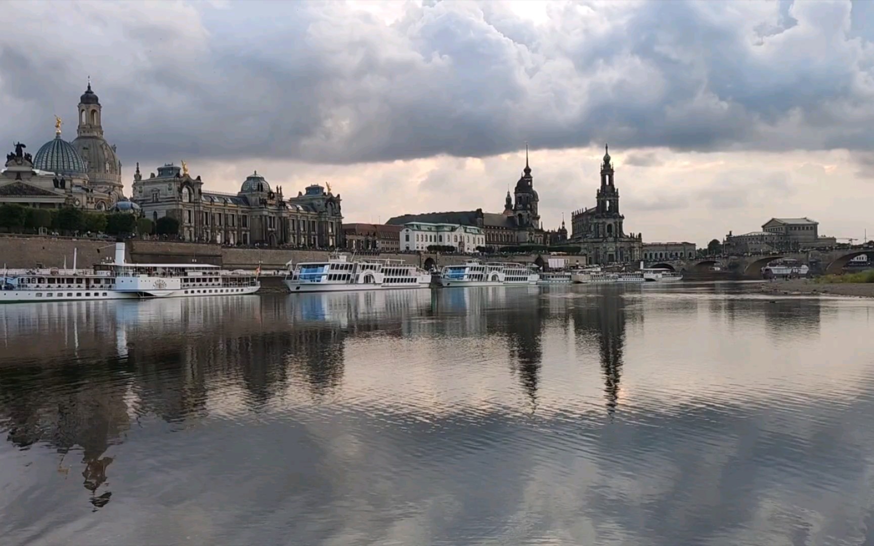 易北河畔的德累斯顿