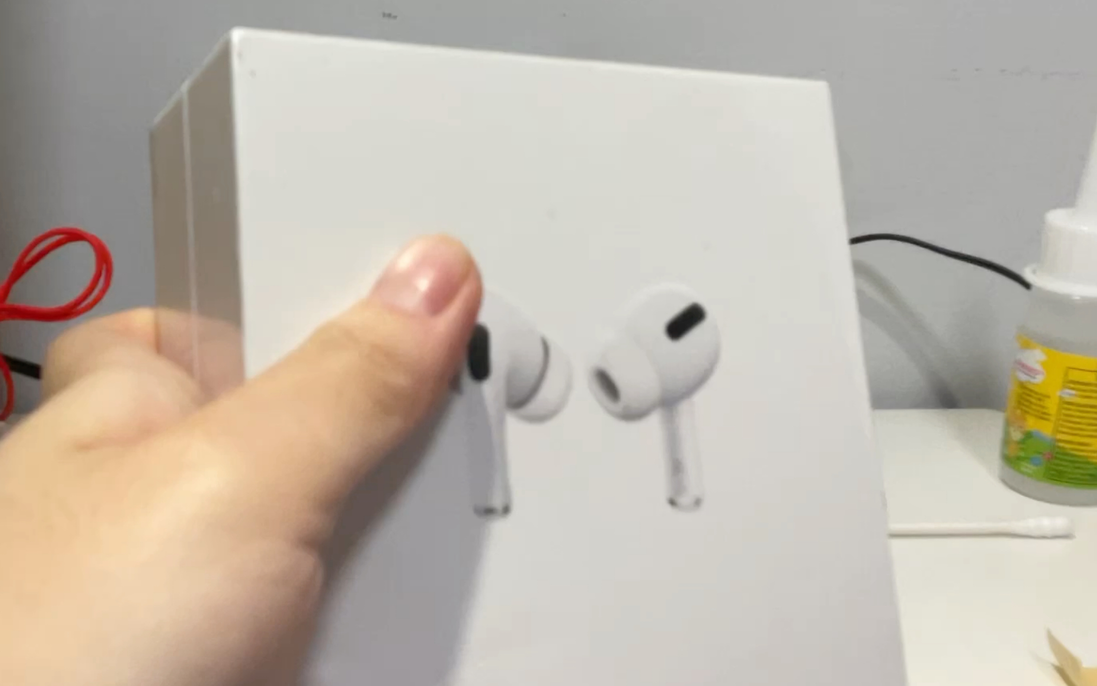 沉浸式开箱. AirPods pro 怎么办得物我恨你 大骗子 说是全新正品 给我寄过来二手的,我不知道咋处理大家可以告诉我吗 二手的是因为我查序列号了哔哩...