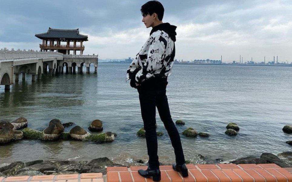 【许玹准/hwall】【由奶至野】一个穿衣显瘦,脱衣