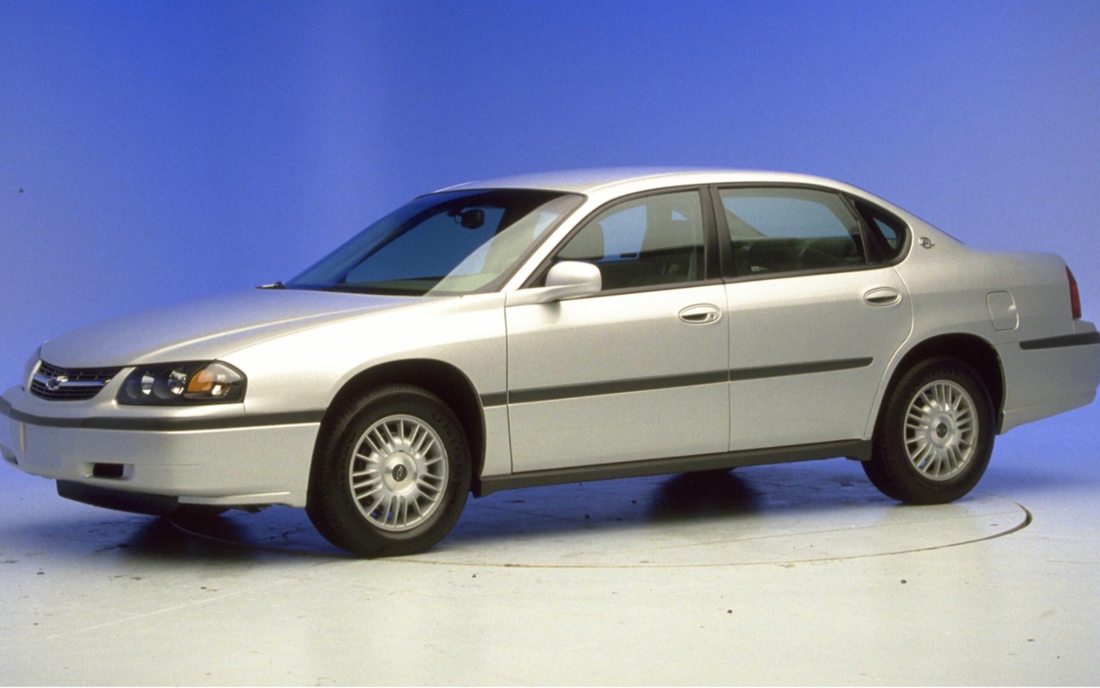 2000 chevrolet impala iihs的40%碰撞测试