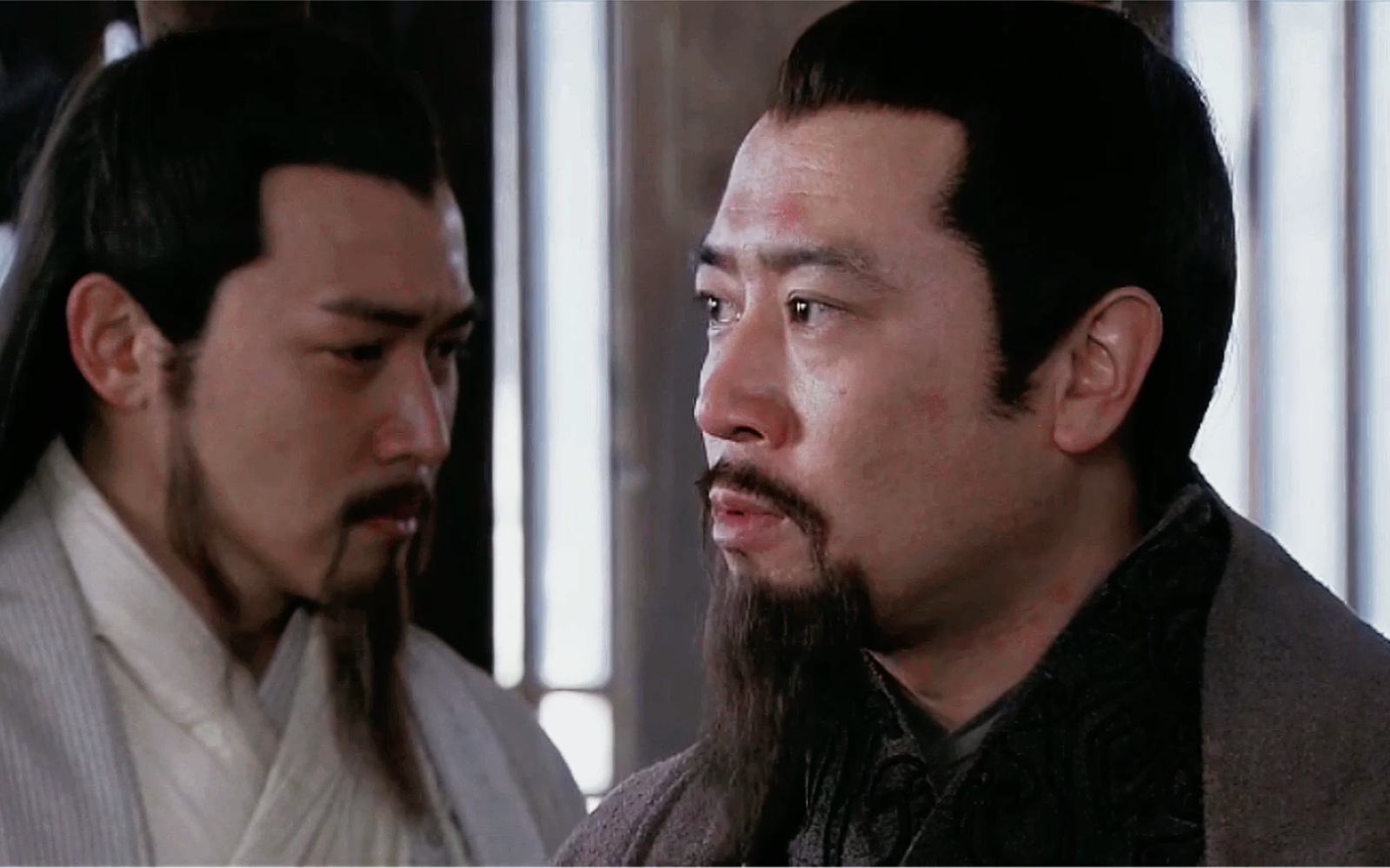 扭三玄亮如鱼得水