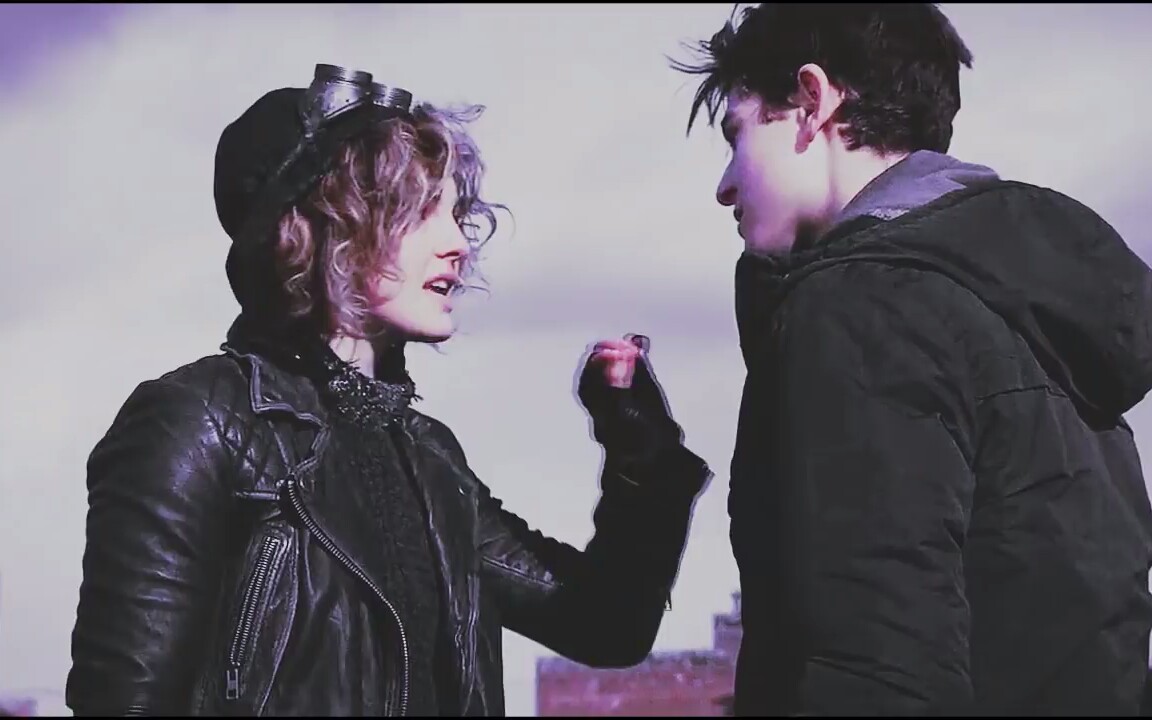 【哥谭】【蝙猫】【batcat】- fall into me