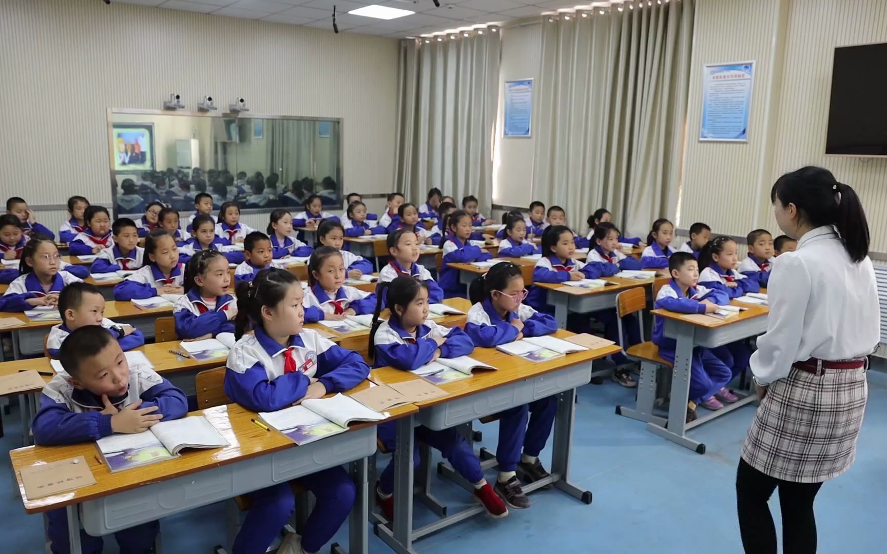 34统编教材三年级《卖火柴的小女孩》第二课时优质课教学视频(含课件