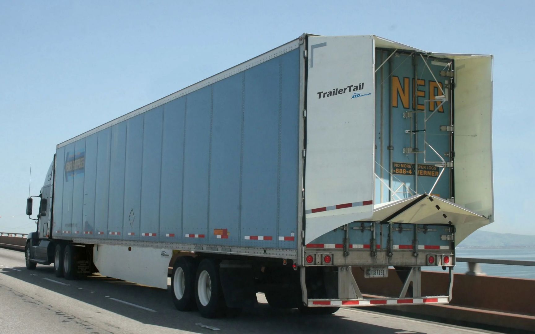 货车后面加个尾翼,一年就能省下两万块钱,它的作用是什么?