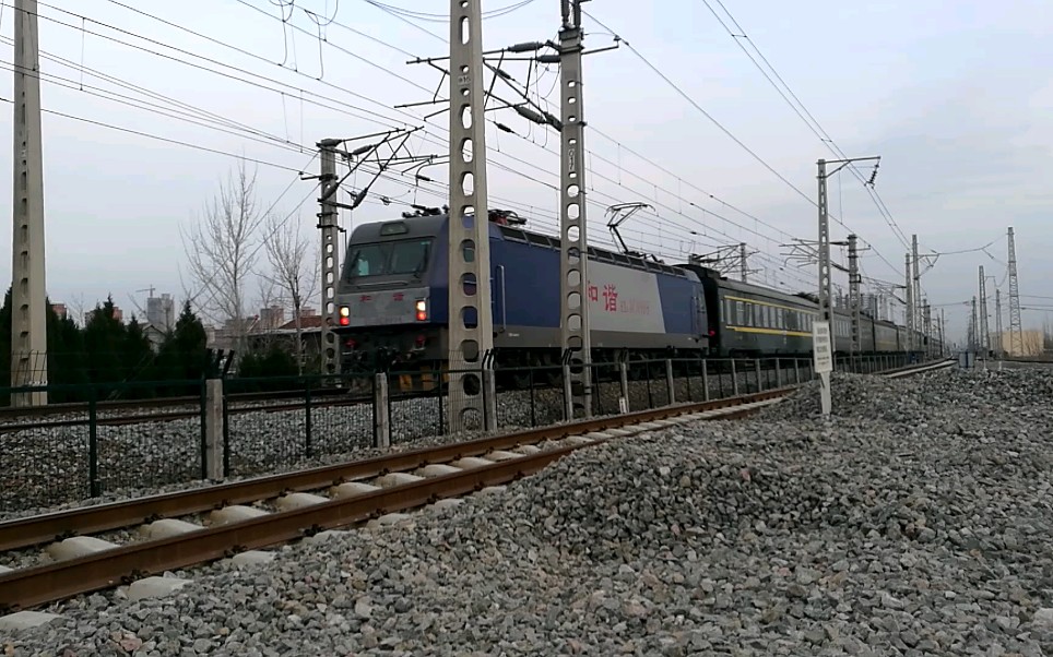 京局石段hxd3c 0998牵引k1395太原温州加速通过_哔哩哔哩 (゜-゜)つロ