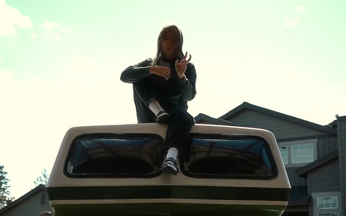 【中英双字】natalie lynn | 我把所有积蓄都花在一辆车的旅行上.