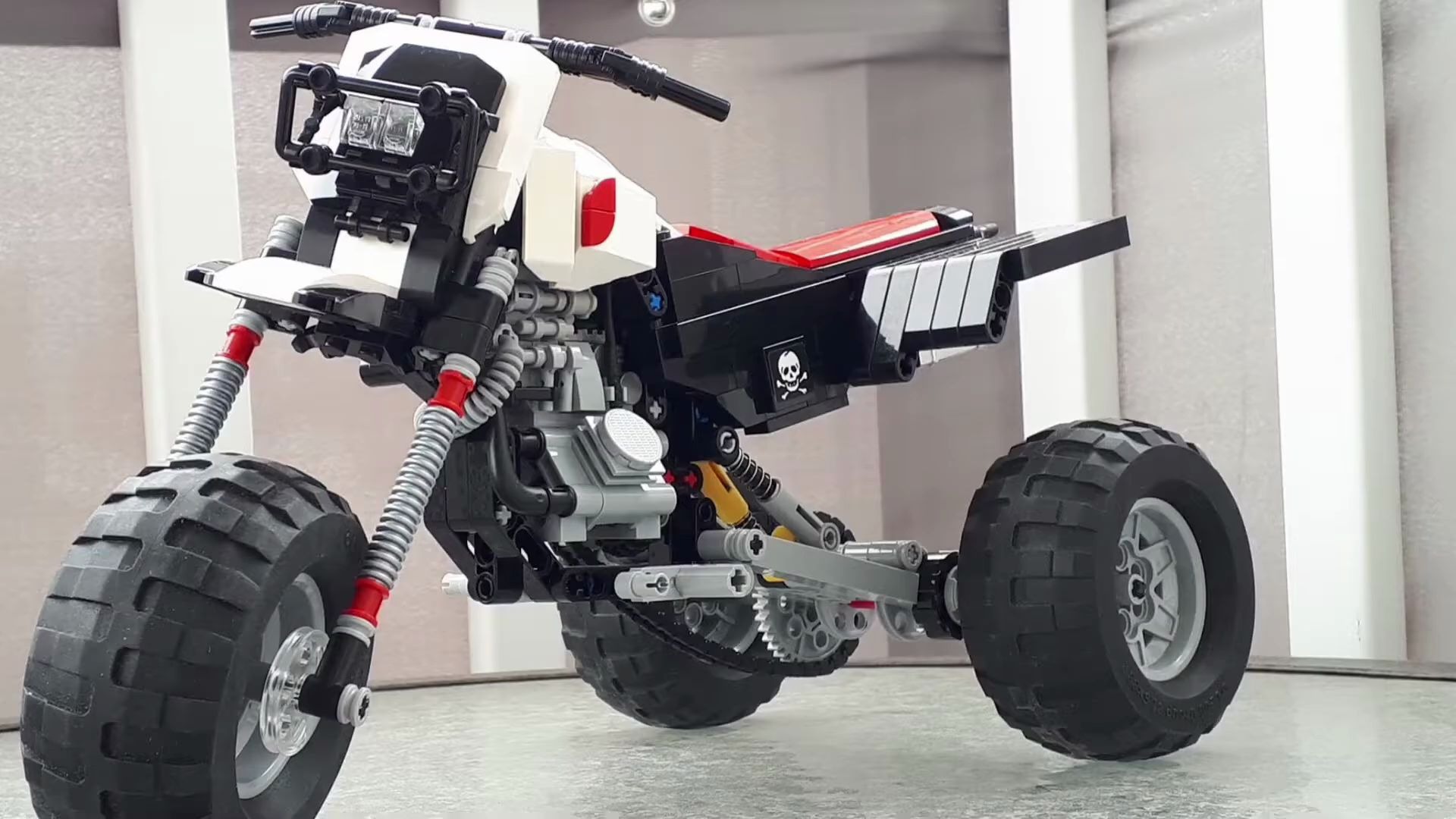 【作品欣赏】这个三轮摩托车也太帅了吧!乐高lego