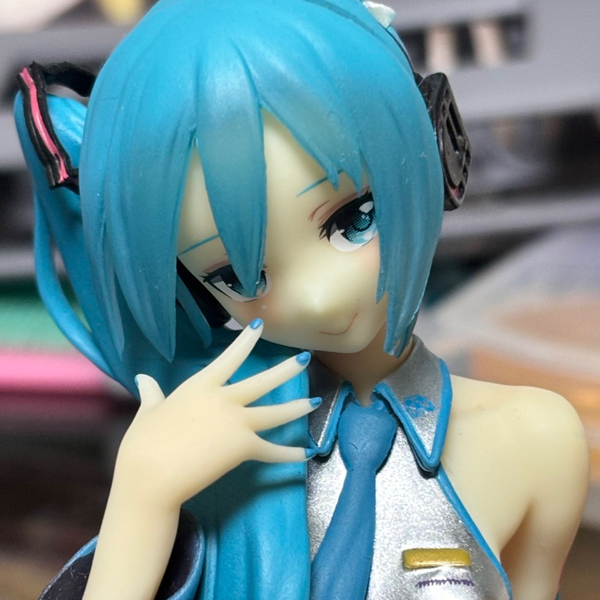 初音ミク」当你有一个活的Miku手办……_哔哩哔哩_bilibili