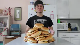 Tải video: 【Matt Stonie】日常汉堡包 Stonie的26个cheeseburger训练