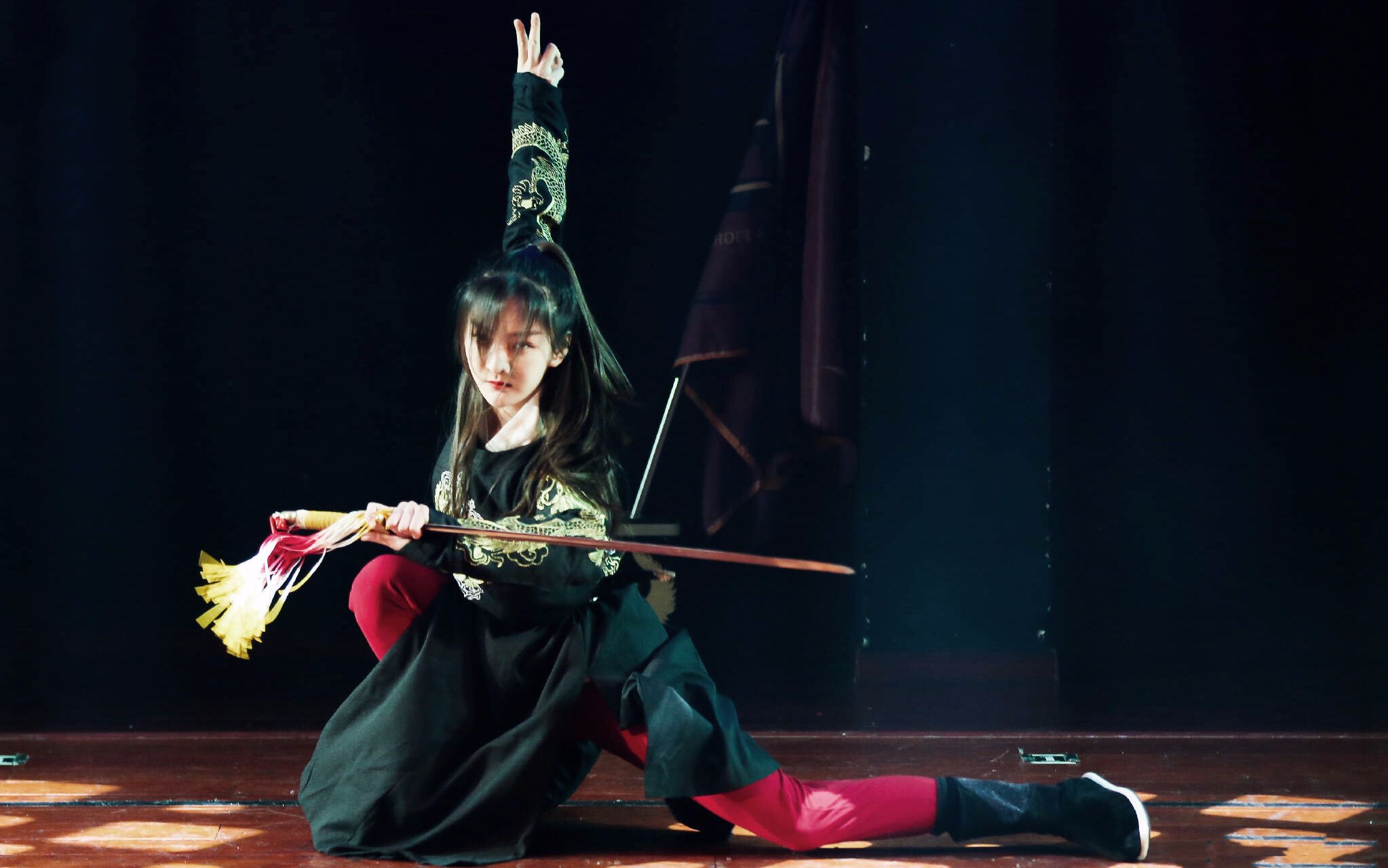 空中大跳,旋转七圈——英侠帅气的原创古风男装剑舞《剑舞律》