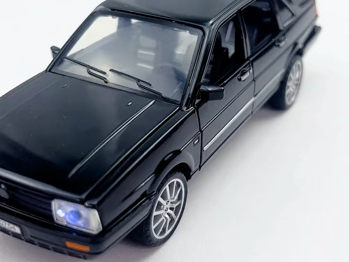 复古经典情怀模型声光回力仿真设计合金摆件#桑塔纳情怀 #汽车摆件