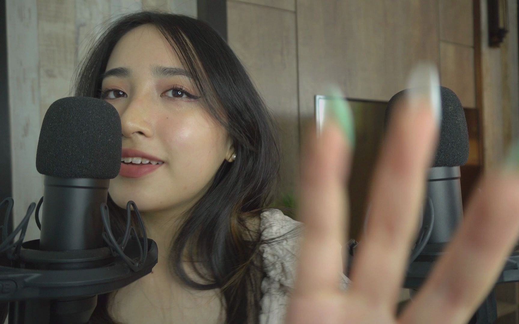 【clareee助眠】近距离敲击和轻声耳语