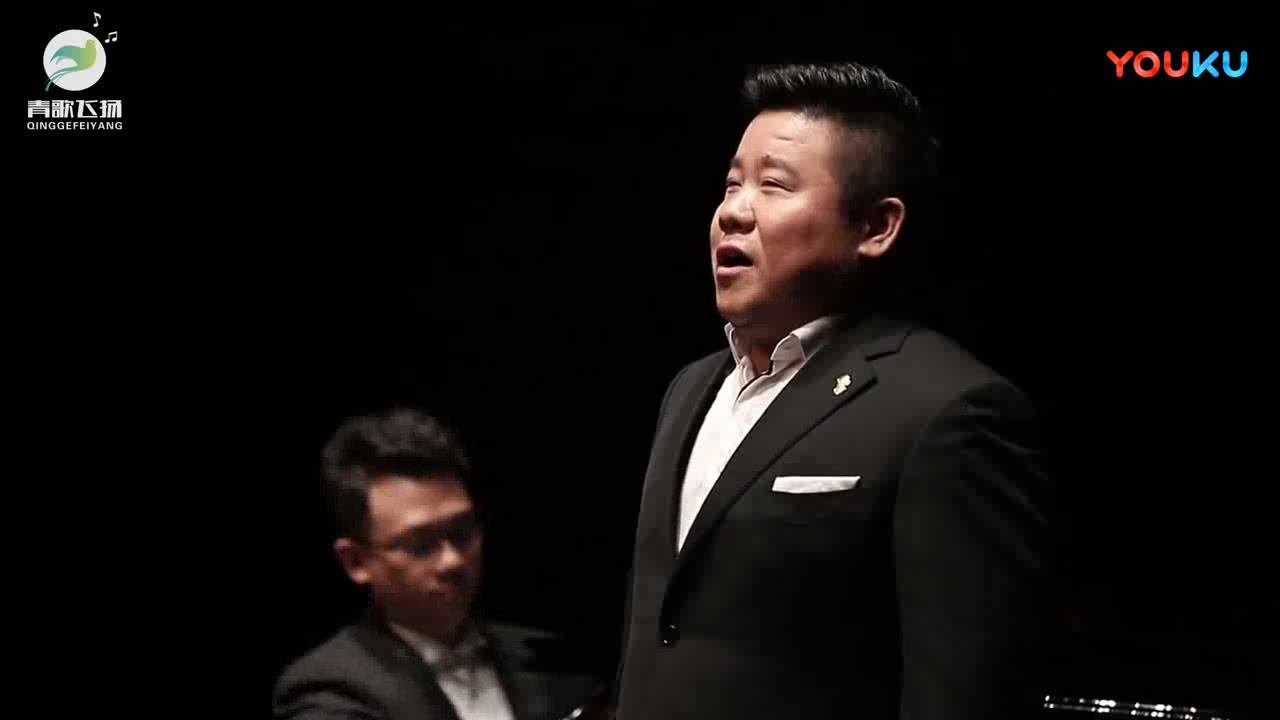 [图]旅意男高音歌唱家张喜秋深情演绎《两地曲》