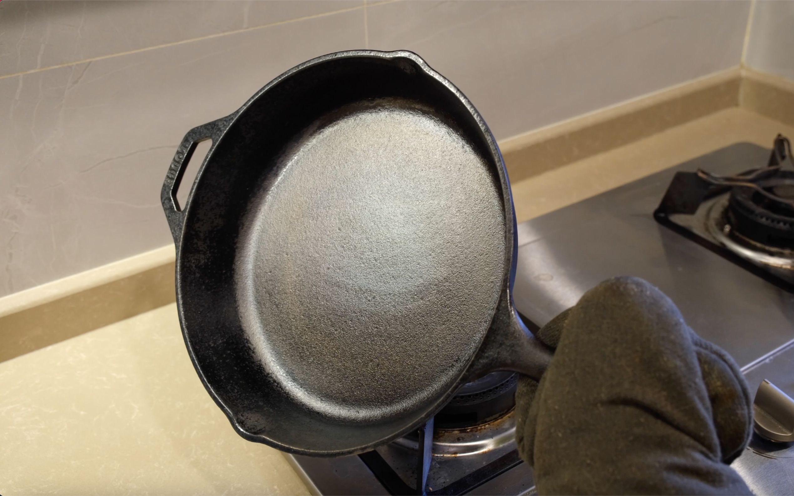 铸铁锅开锅方法图片