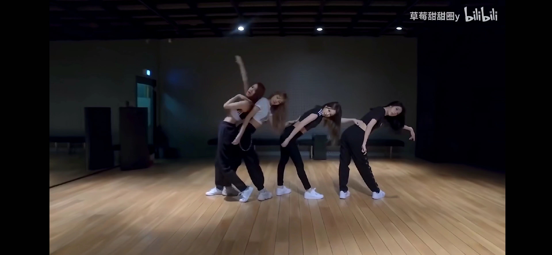 blackpinkdododo舞蹈室练习镜面