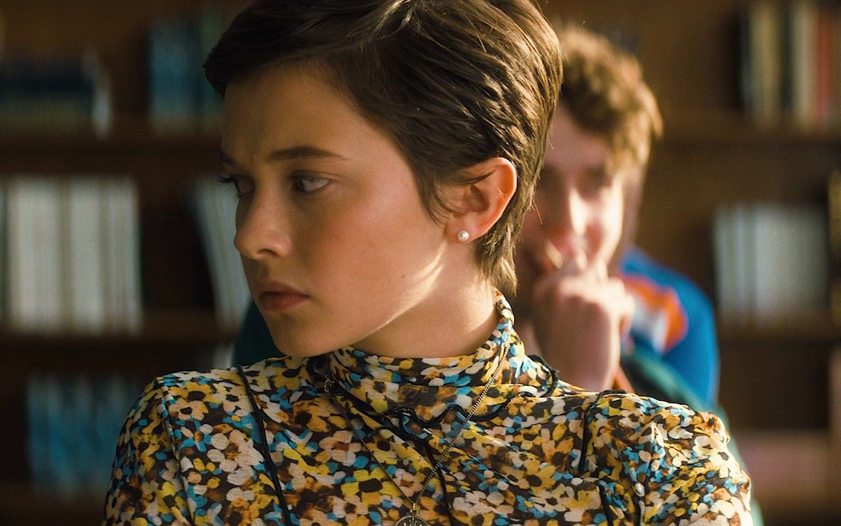 女孩第一天上课,大姨妈就流了一地!奇幻电影《魔女游戏》