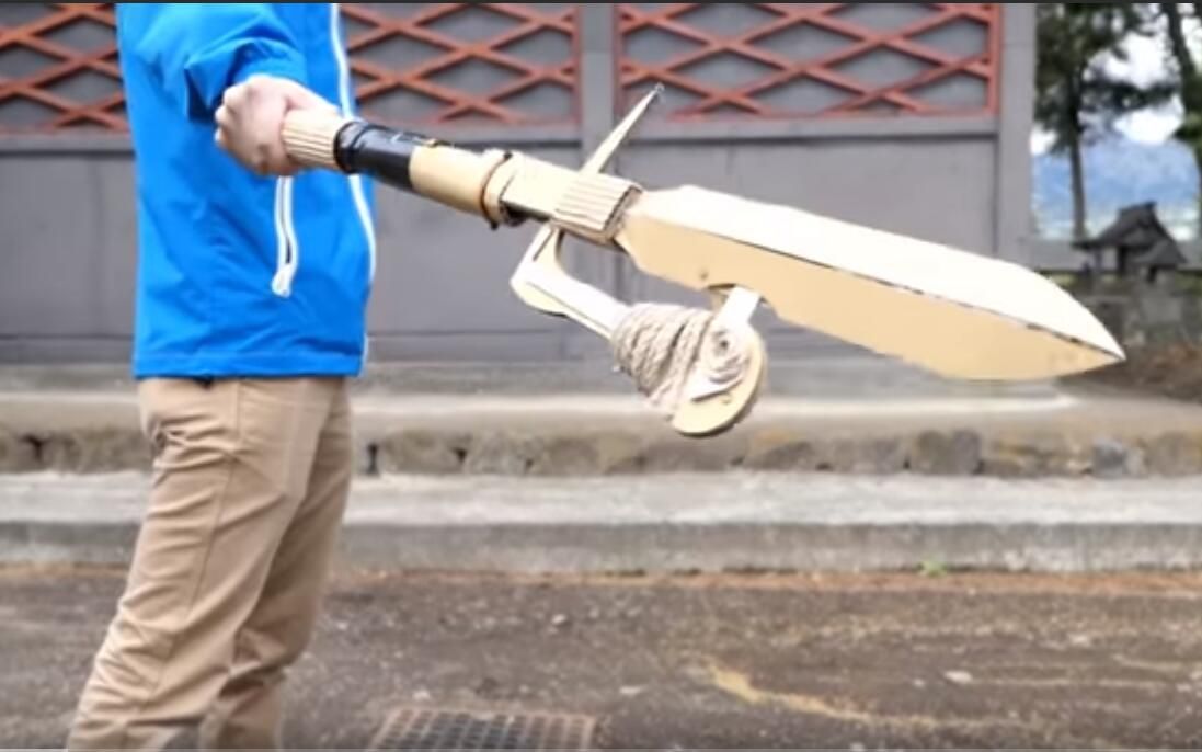 只狼影逝二度日本玩家自制机关长矛硬纸板模型制作