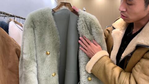 为什么同样长度的两件皮毛一体外套，价格相差近一倍_哔哩哔哩_bilibili