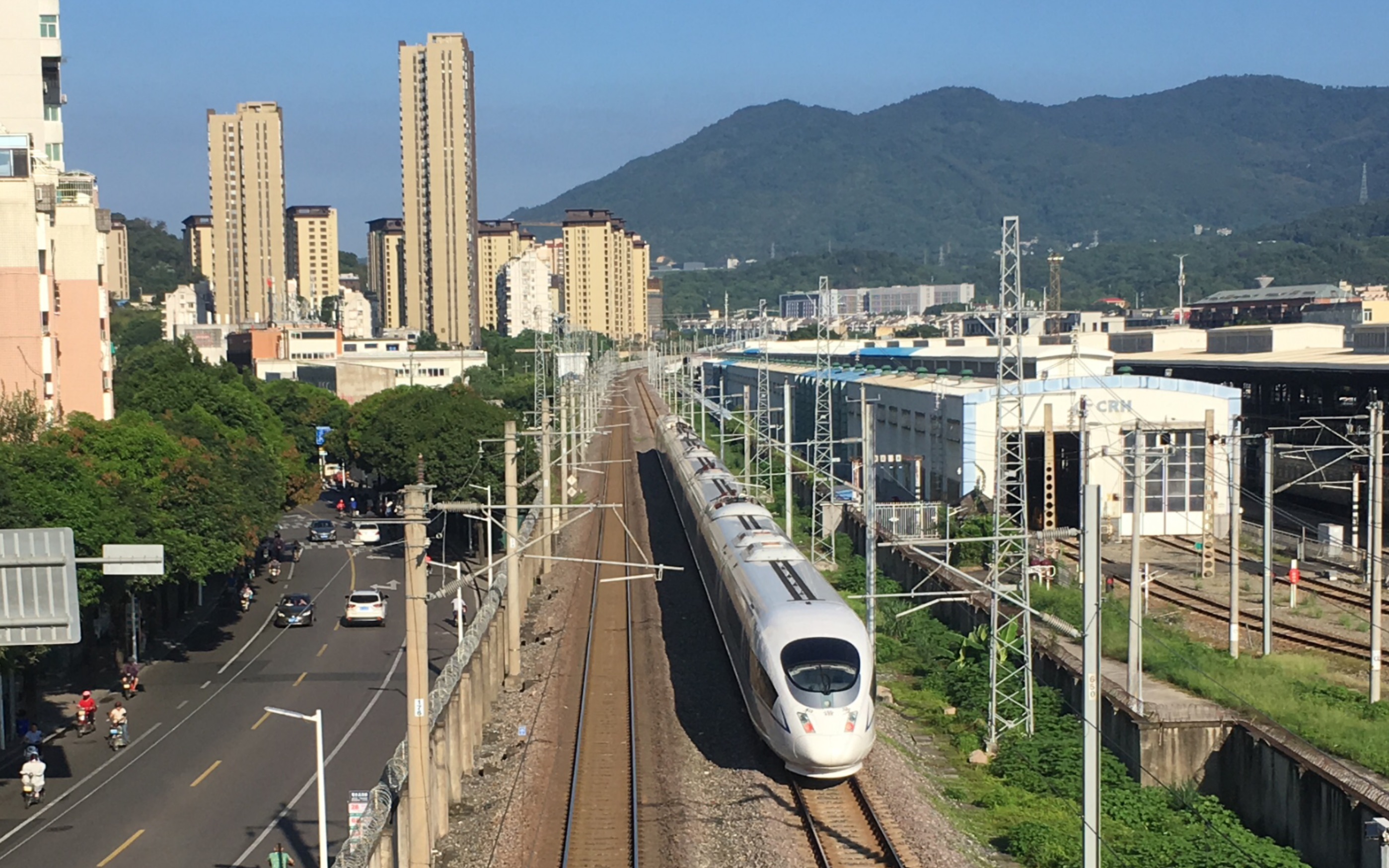 【侧上视角】福州-沈阳南g1274由沈阳局crh380bg-5777高寒兔担当通过