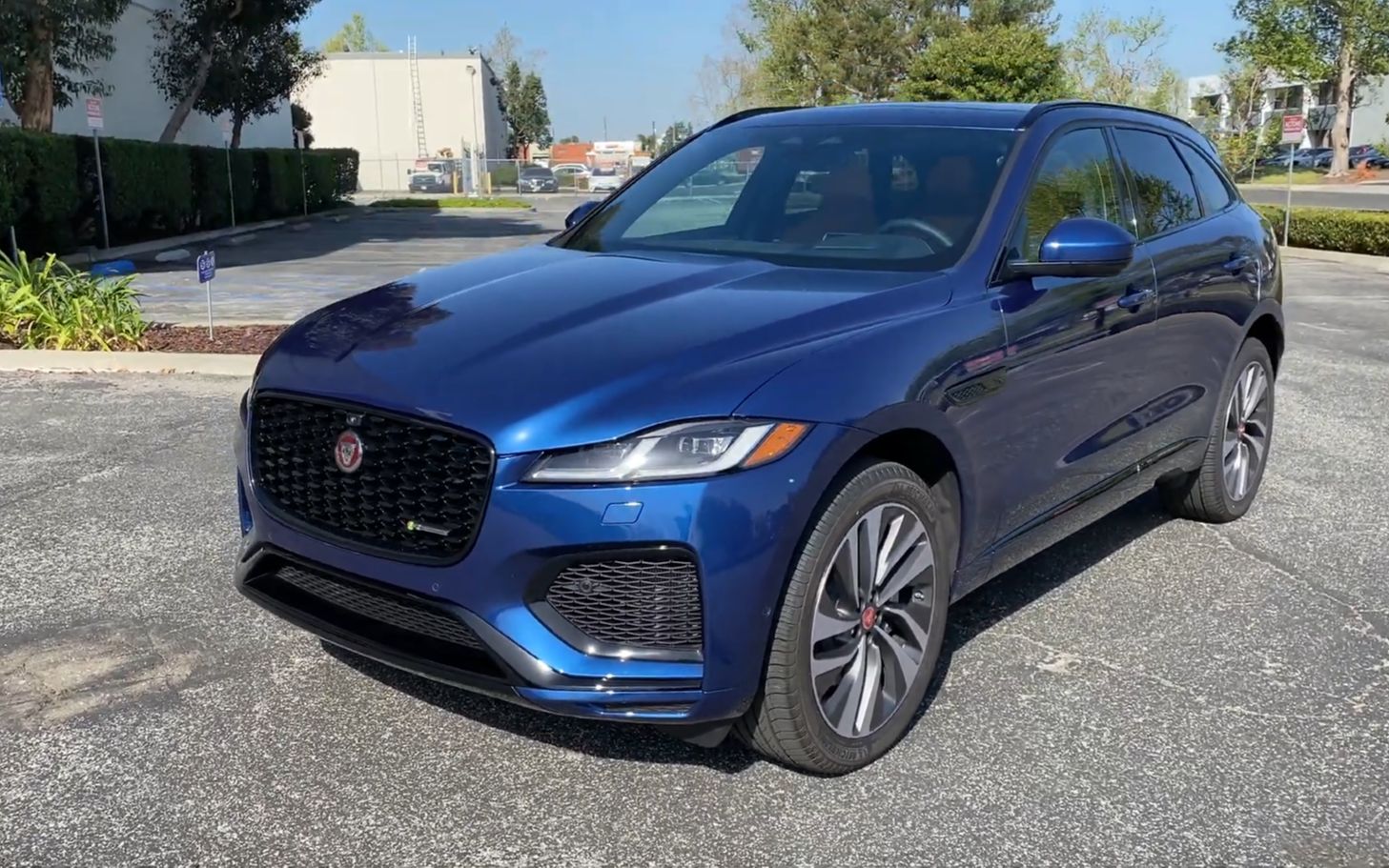 轿跑suv 2021捷豹f-pace p400 r-dynamic s 第一视角驾驶