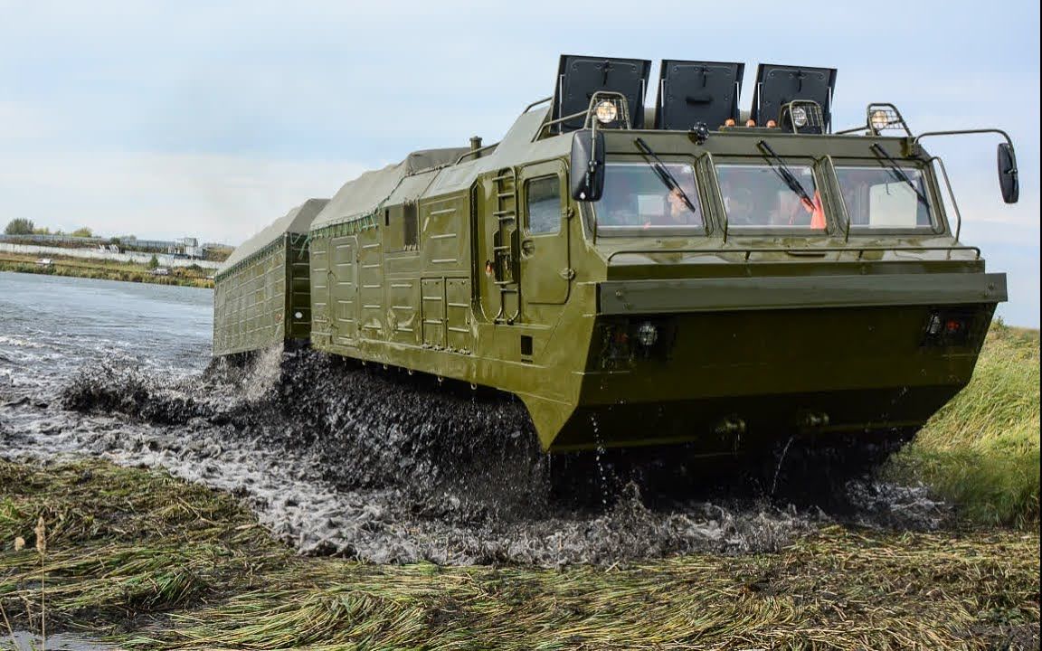 [图]老毛子打造的末日战车：DT-30“骑士”铰接式履带全地形运输车