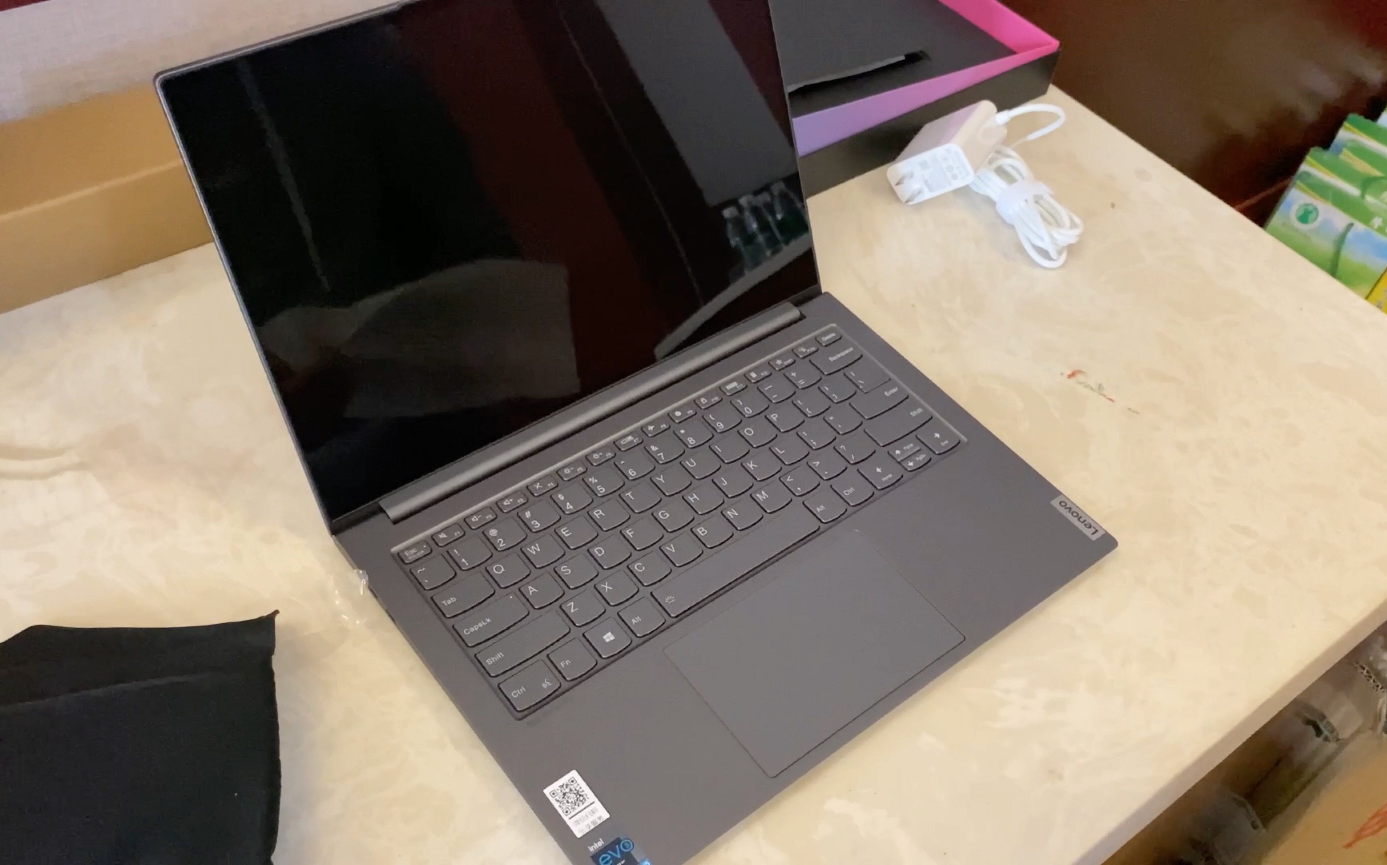 yoga14sintel版开箱记录