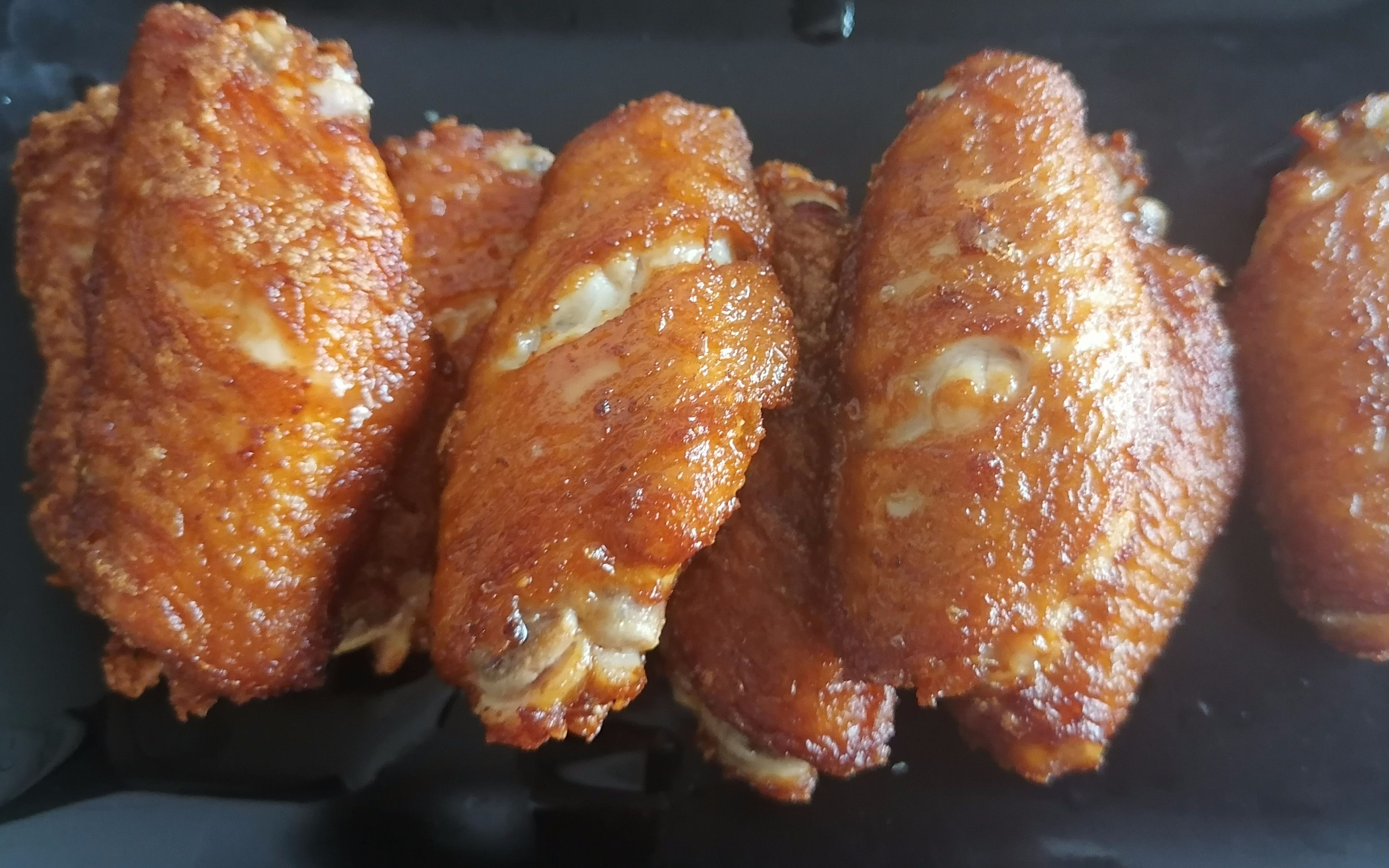 黄金鸡翅,这样做出来的鸡翅外酥里嫩,非常美味!