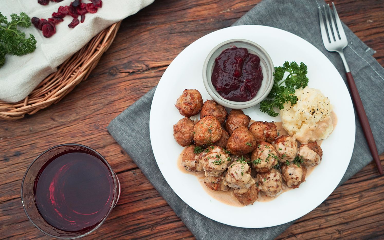 【瑞典肉丸x蔓越莓酱】让经过的人走不动路的一道菜_哔哩哔哩_bili