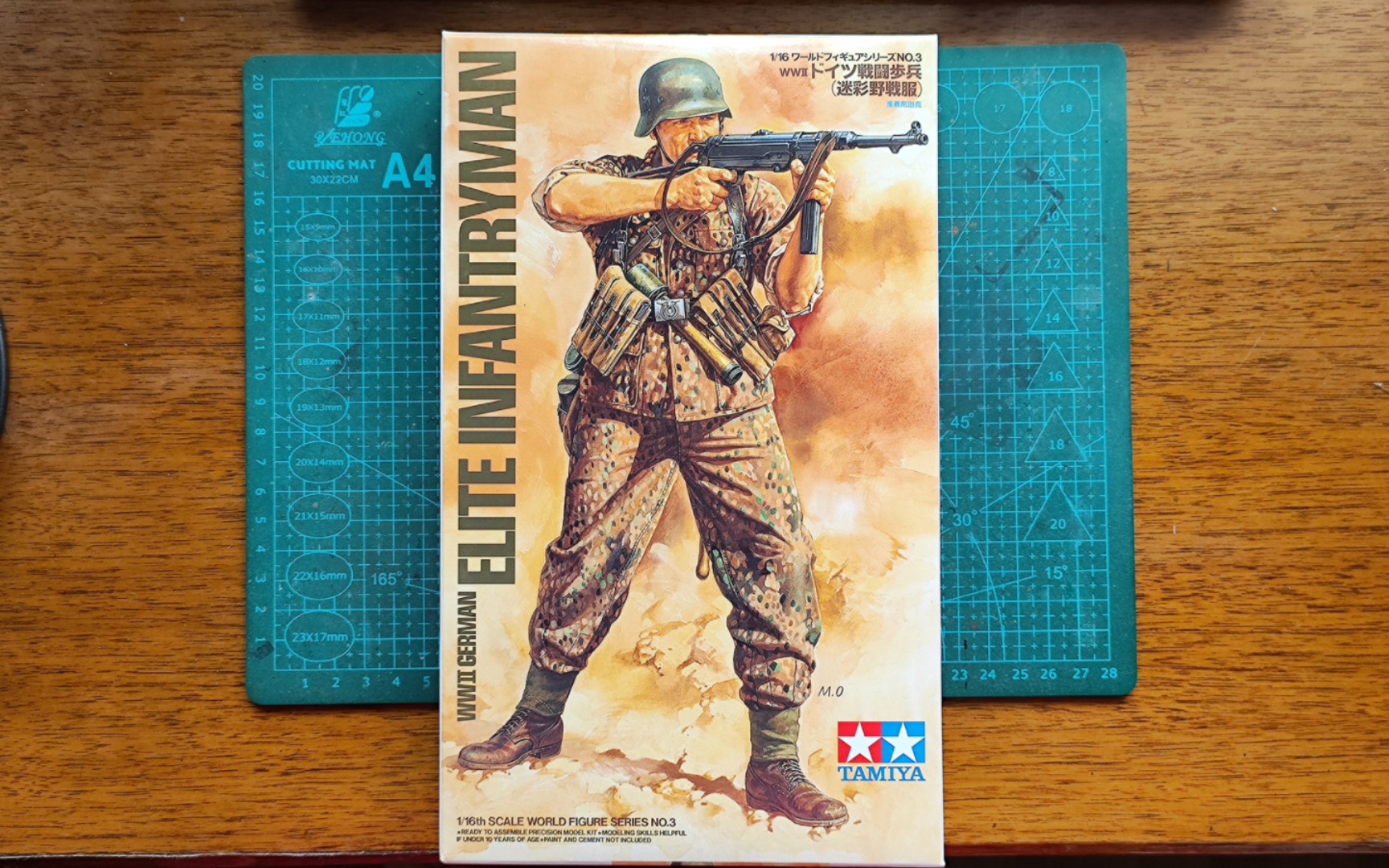 【模型测评】田宫 1/16 德三ss部队迷彩作训服兵人模型