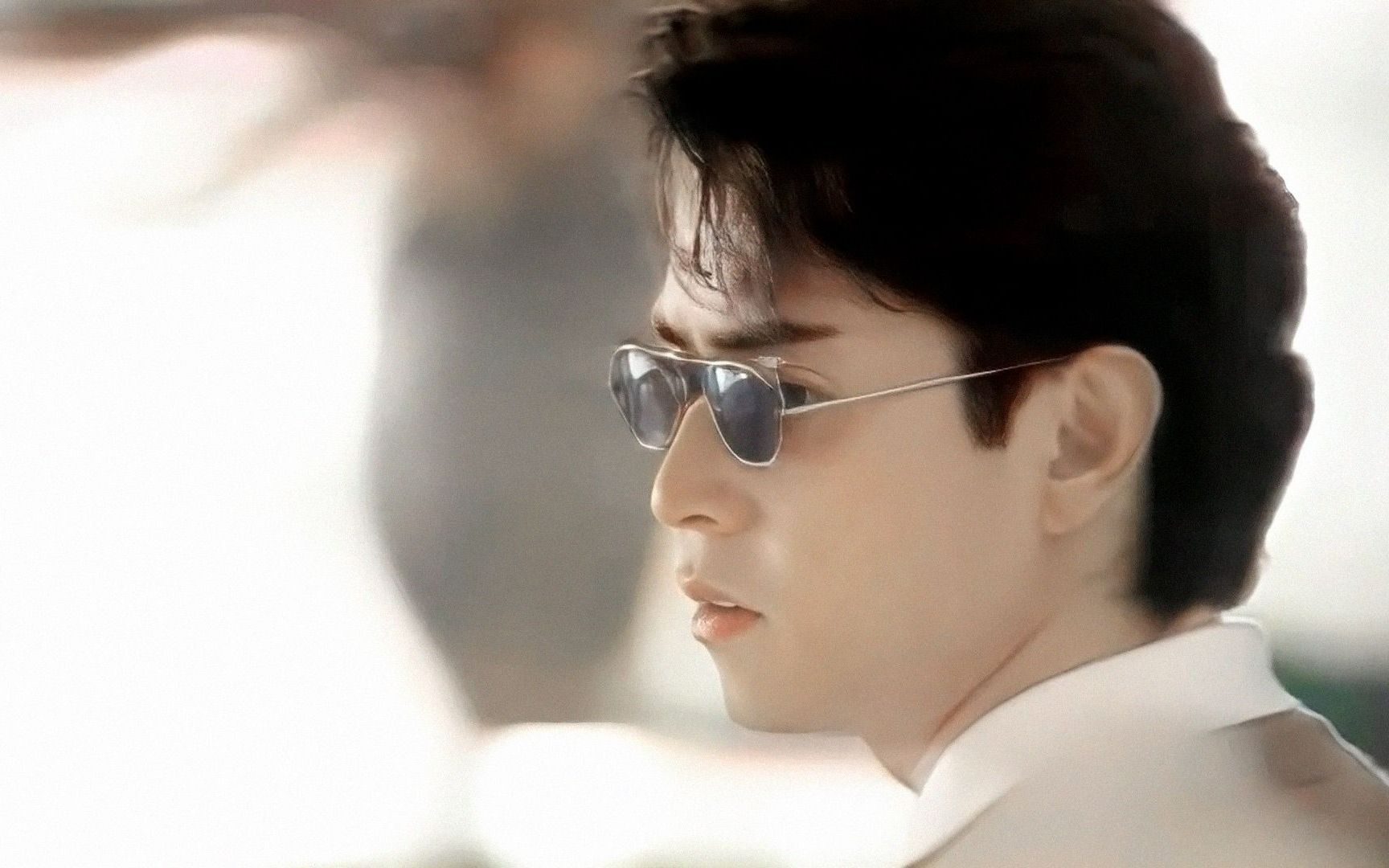 我爱的只有你nia~nia~(*~3~) 谭咏麟 半梦半醒之间mv cut