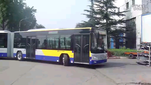 北京公交福田18米铰接客车试车_哔哩哔哩_bilibili
