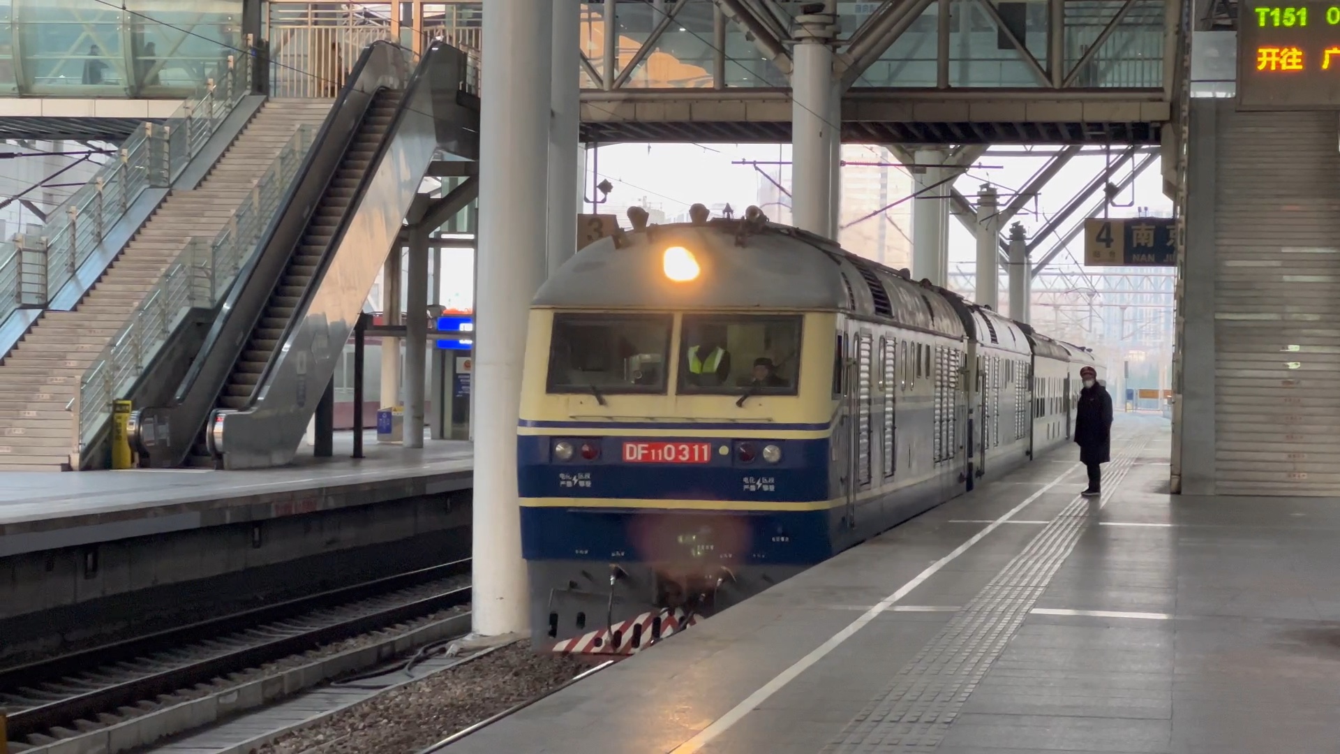 最近t151是不是天天双机?