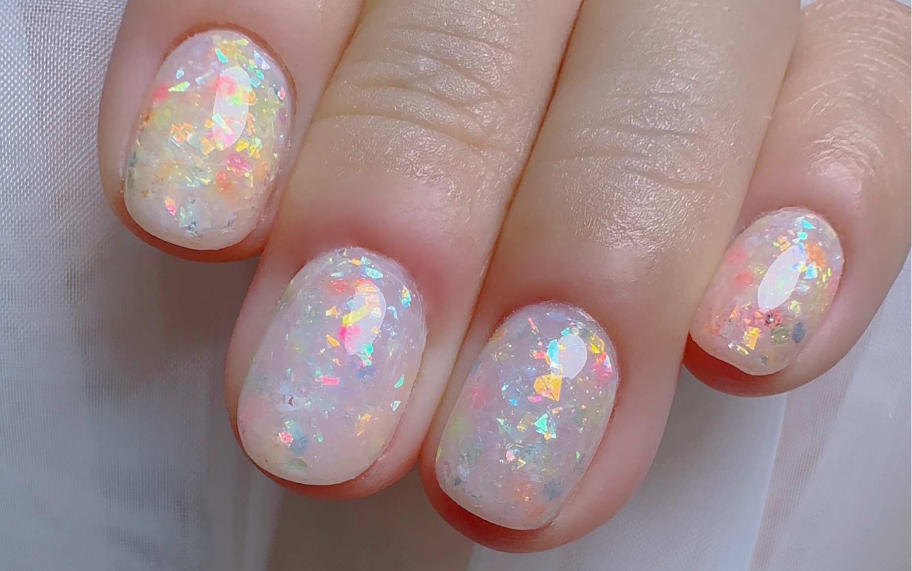 夏日彩虹糖～干净清爽的小短甲多巴胺亮片美甲